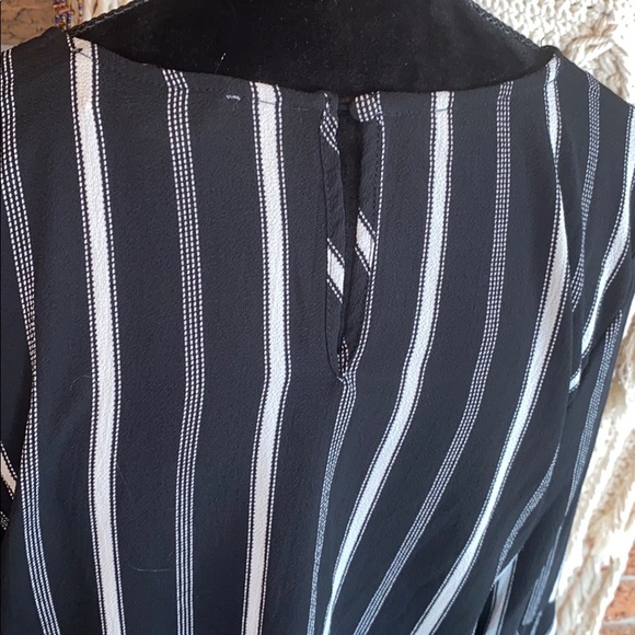 🖤 Sweet Wanderer Pinstripe Blouse - Picture 4 of 5